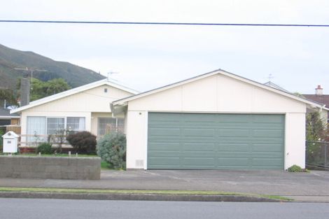 Photo of property in 36 Porutu Street, Fairfield, Lower Hutt, 5011