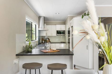 Photo of property in 2/59 Topliss Drive, Northcross, Auckland, 0632