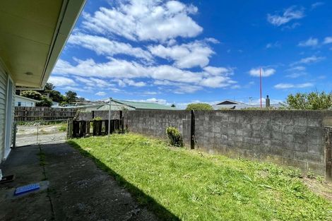 Photo of property in 4 Simons Street, Moturoa, New Plymouth, 4310