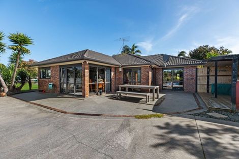 Photo of property in 21 Kowhai Street, Tuakau, 2121
