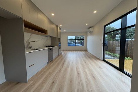 Photo of property in 102c Ennis Avenue, Pakuranga Heights, Auckland, 2010