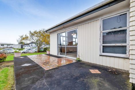 Photo of property in 13 Newbury Place, Waitara, 4320
