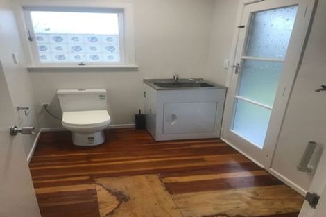 Photo of property in 2/20 Tonar Street, Northcote, Auckland, 0627