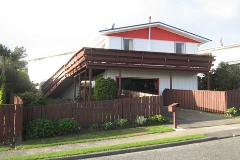 Photo of property in 19 Mapplebeck Street, Titahi Bay, Porirua, 5022