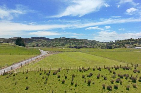 Photo of property in 2538 Kahuranaki Road, Elsthorpe, Havelock North, 4295
