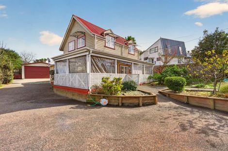 Photo of property in 60 Makora Road, Massey, Auckland, 0614