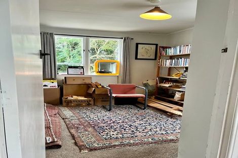 Photo of property in 35 Sullivan Avenue, Mangere Bridge, Auckland, 2022