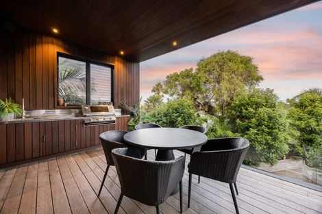Photo of property in 24 Park Rise, Campbells Bay, Auckland, 0630