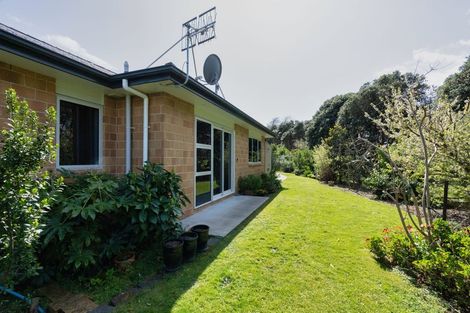 Photo of property in 28 Barry Curtis Place, Levin, 5510