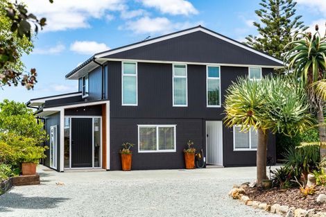 Photo of property in 214 Marsden Point Road, Ruakaka, 0116