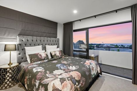 Photo of property in 22a Eastcliffe Road, Castor Bay, Auckland, 0620