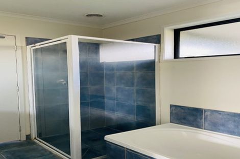 Photo of property in 1 Ranch Place, Pukekohe, 2120