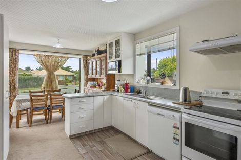 Photo of property in 12 Marshwood Place, Sockburn, Christchurch, 8042