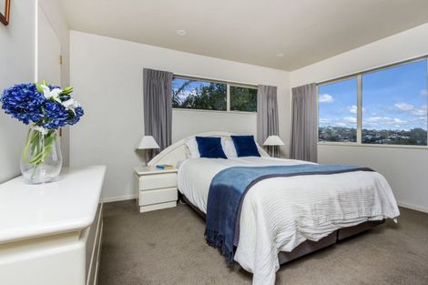 Photo of property in 3/133 Carlisle Road, Northcross, Auckland, 0632