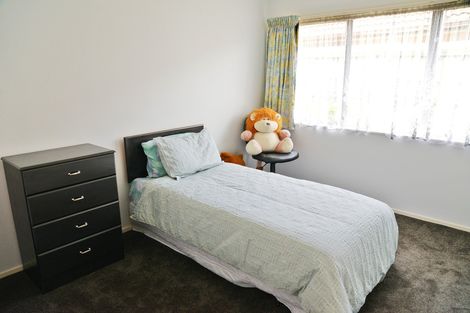 Photo of property in 2 Flora Place, Wattle Downs, Auckland, 2103