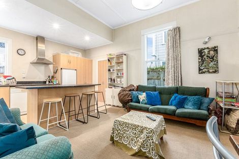 Photo of property in 15 Porritt Avenue, Mount Victoria, Wellington, 6011