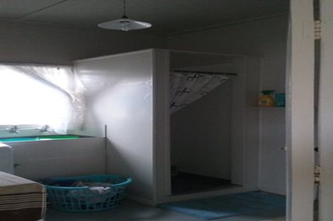 Photo of property in 17 Shamrock Street, Takaro, Palmerston North, 4412