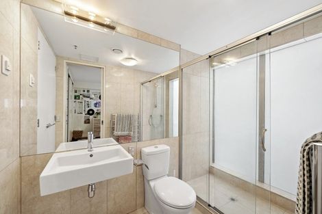 Photo of property in Aqua, 11/74 Oriental Parade, Oriental Bay, Wellington, 6011