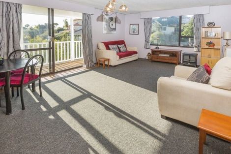 Photo of property in 1/103 Bradbury Road, Botany Downs, Auckland, 2010