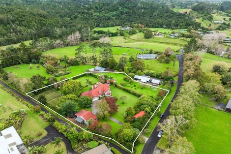 Photo of property in 37 Hardens Lane, Paremoremo, Auckland, 0632