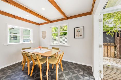 Photo of property in 100 Matatua Road, Raumati Beach, Paraparaumu, 5032