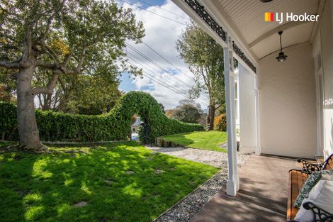 Photo of property in 28 Garfield Avenue, Roslyn, Dunedin, 9010