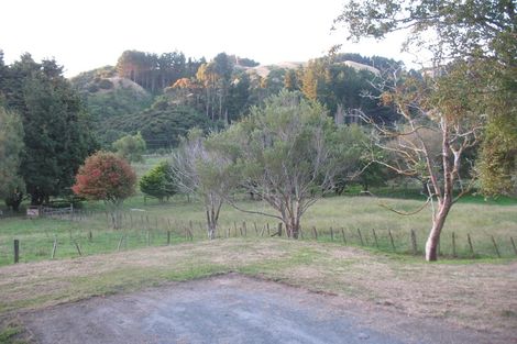 Photo of property in 28 Waterfall Road, Paraparaumu, 5032