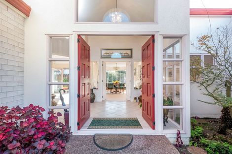 Photo of property in 15 Windsong Court, Northpark, Auckland, 2013