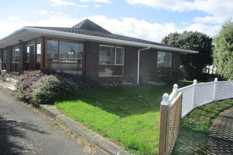 Photo of property in 10 Te Kama Street, Levin, 5510