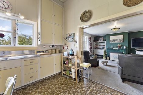 Photo of property in 19 Graves Street, Eltham, 4322