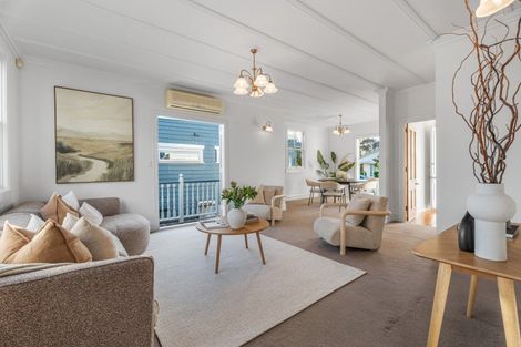 Photo of property in 29 Hastings Parade, Devonport, Auckland, 0624