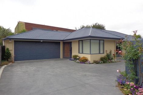 Photo of property in 30a Peer Street, Upper Riccarton, Christchurch, 8041