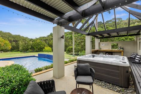 Photo of property in 45 Hardens Lane, Paremoremo, Auckland, 0632