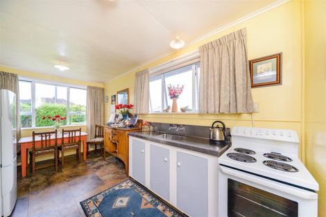 Photo of property in 27 Holland Crescent, Bulls, 4818