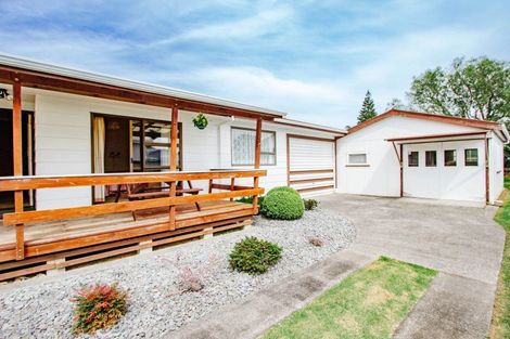 Photo of property in 35 West Crescent, Te Puru, Thames, 3575