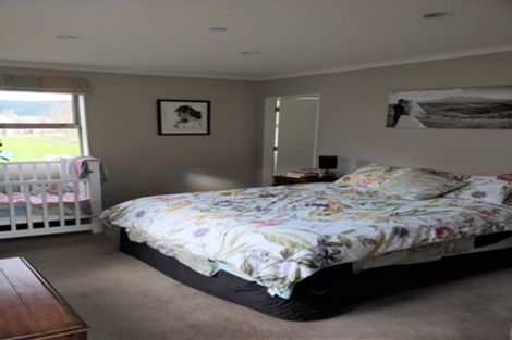 Photo of property in 46 Evergreen Crescent, Trentham, Upper Hutt, 5018