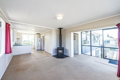 Photo of property in 86 Karaka Street, Castlecliff, Whanganui, 4501