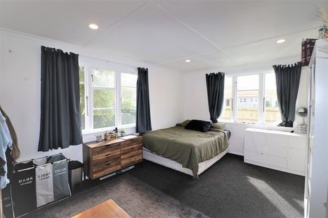 Photo of property in 70 Peat Place, Whanganui, 4500