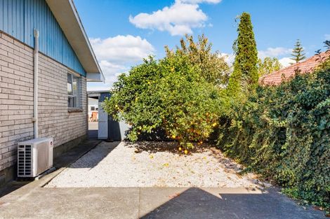 Photo of property in 8 Kiwi Court, Roslyn, Palmerston North, 4414