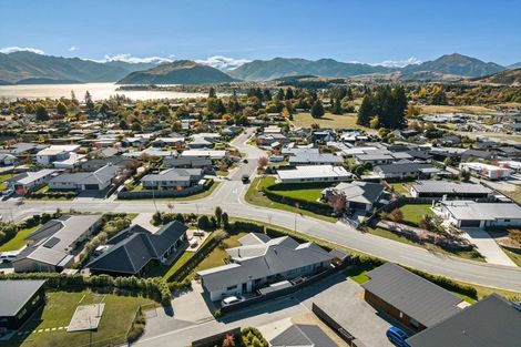 Photo of property in 5 Nancy Lane, Wanaka, 9305