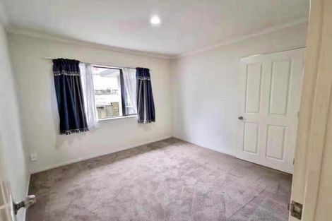 Photo of property in 19 Shah Place, Glen Eden, Auckland, 0602