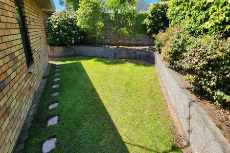 Photo of property in 8 Frank Frethey Place, Highlands Park, New Plymouth, 4312