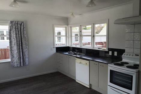 Photo of property in 7 Heretaunga Square, Silverstream, Upper Hutt, 5019