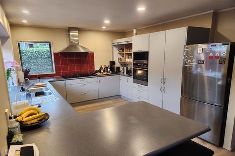 Photo of property in 2/24 Halver Road, Hillpark, Auckland, 2102