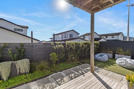 Photo of property in 9 Barque Rise, Long Bay, Auckland, 0630