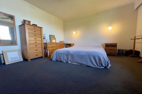 Photo of property in 1/12 Bungalow Avenue, Point Chevalier, Auckland, 1022