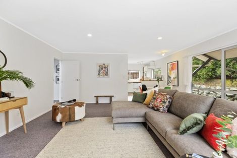 Photo of property in 13 Mallard Grove, Churton Park, Wellington, 6037