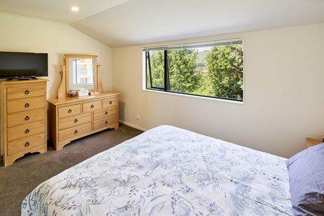 Photo of property in 4a Brasenose Place, Tawa, Wellington, 5028