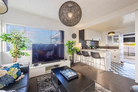 Photo of property in 7a-b Jull Crescent, Waipukurau, 4200