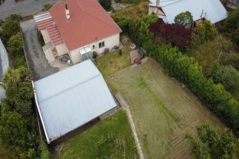 Photo of property in 19 Avon Street, South Hill, Oamaru, 9400